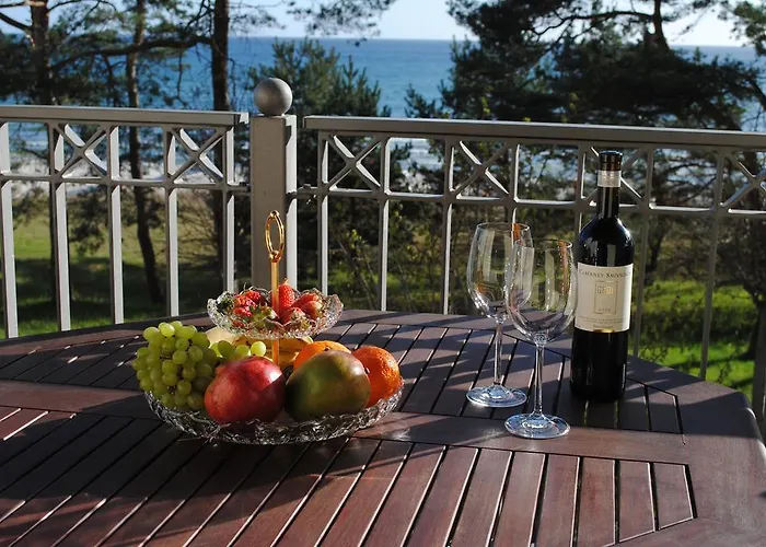Panorama-Meerblick In Der Villa Atlantic Mit Strandkorb Am Strand