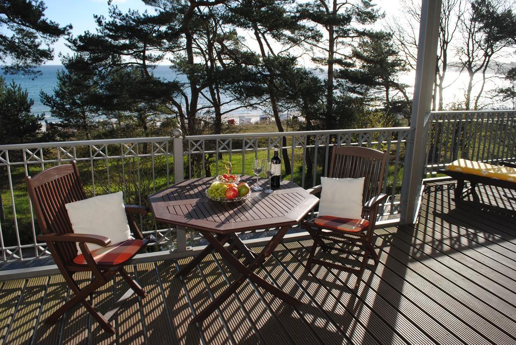 Panorama-meerblick In Der Atlantic Mit Strandkorb Am Apartment Binz